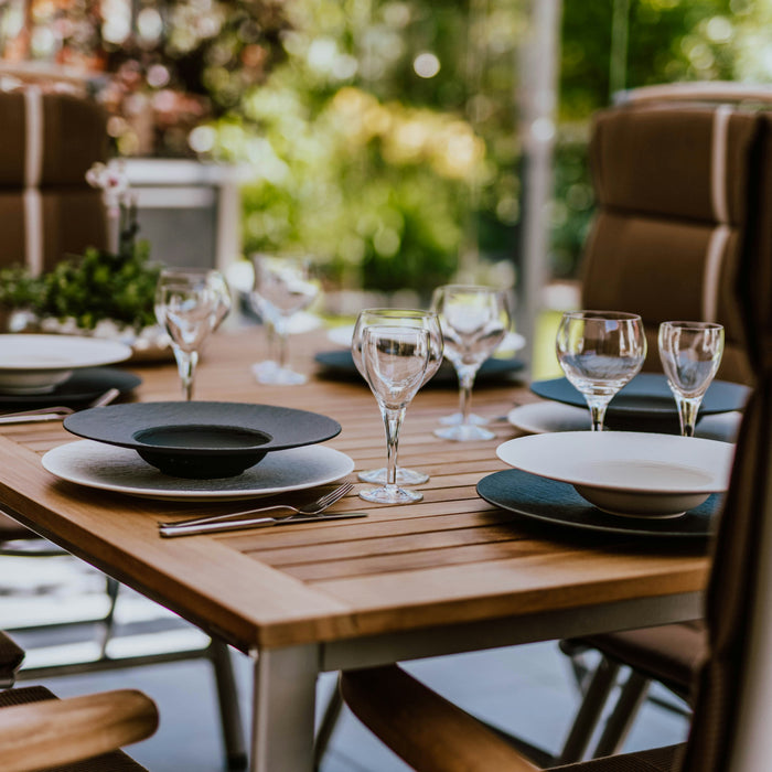 The Art of Entertaining: Crafting Inviting Dining Spaces